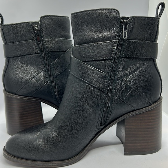 Crown Vintage Women's Black Leather Courla Ankle Bootie size 10M - Picture 8 of 13